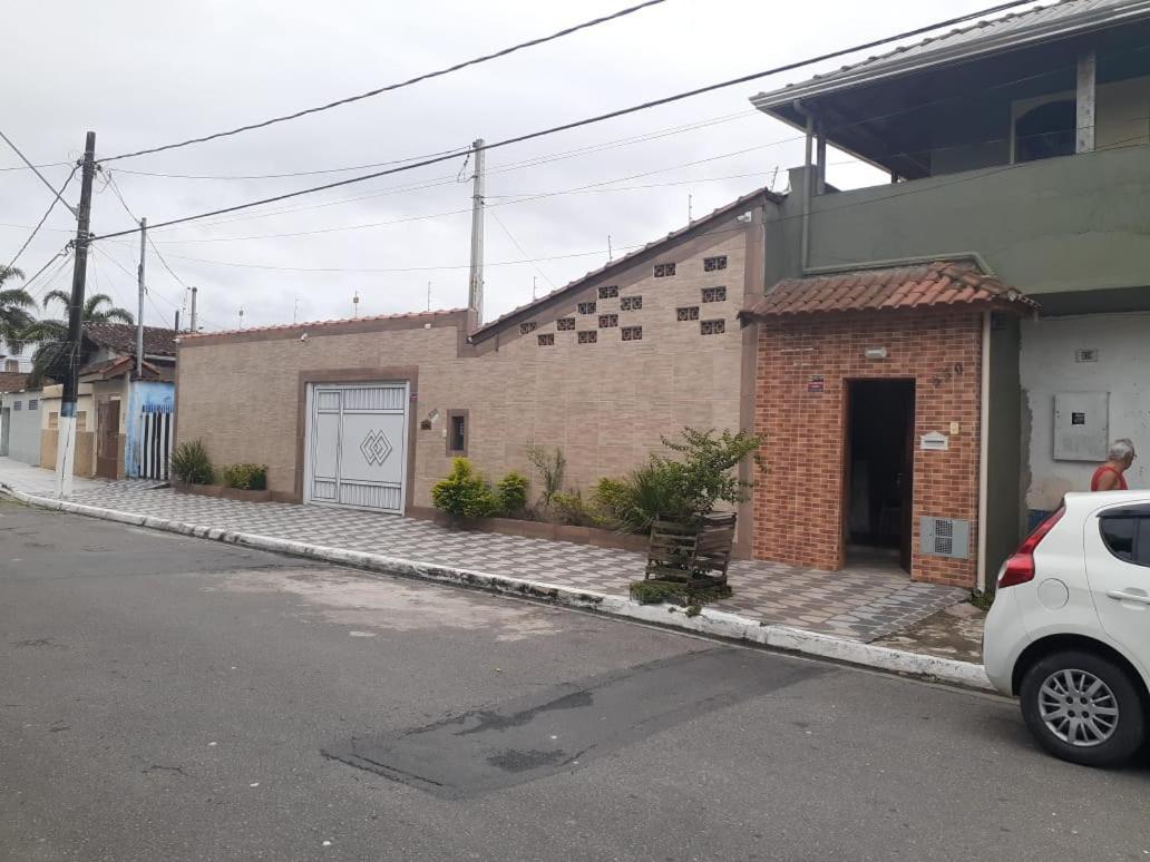 Casa Com Piscina Aquecida E Churrasqueira Em Grande Praia Grande (Santos)