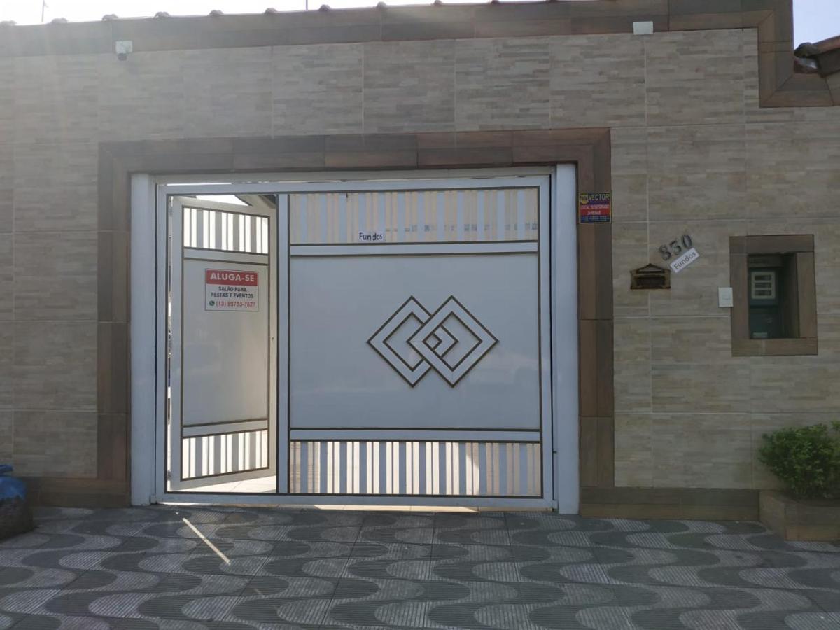 Casa Com Piscina Aquecida E Churrasqueira Em Grande *